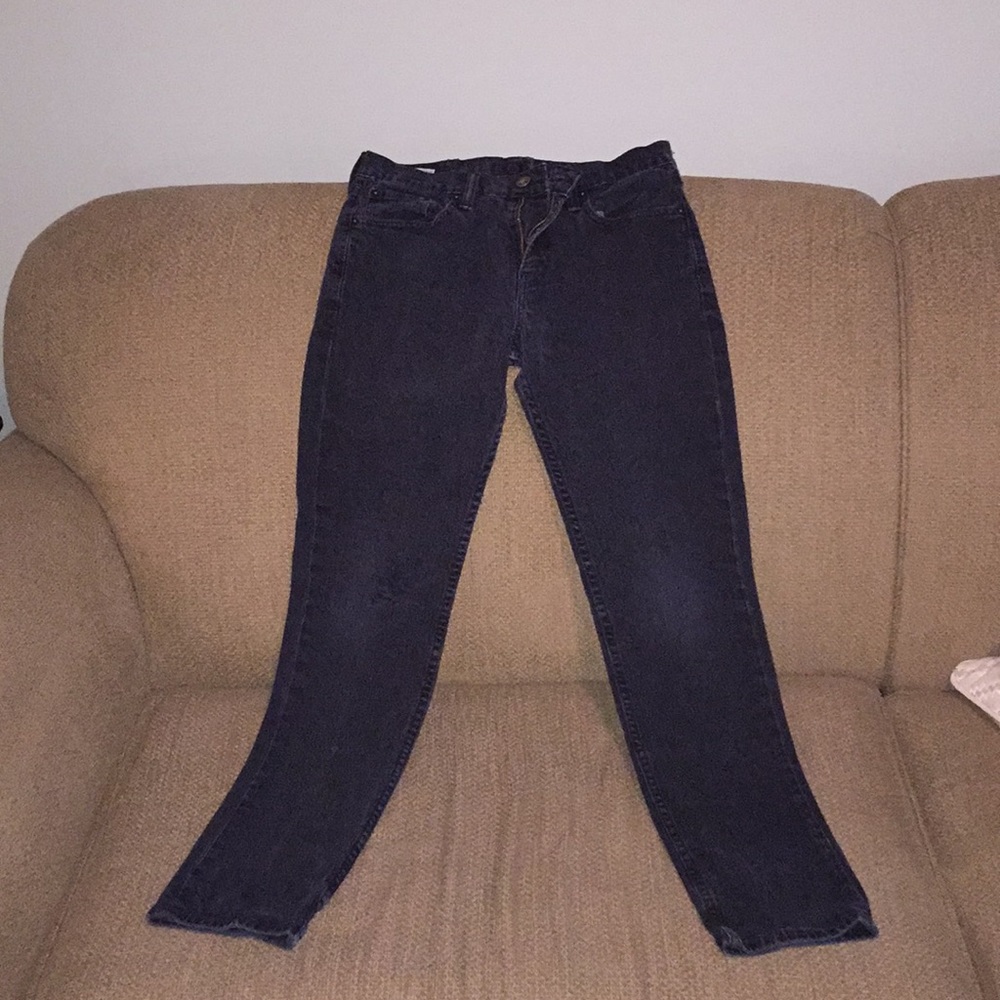 Black levis jeans